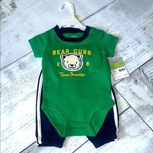 NWT Carter's Baby Two Piece Outfit
Size 3 months